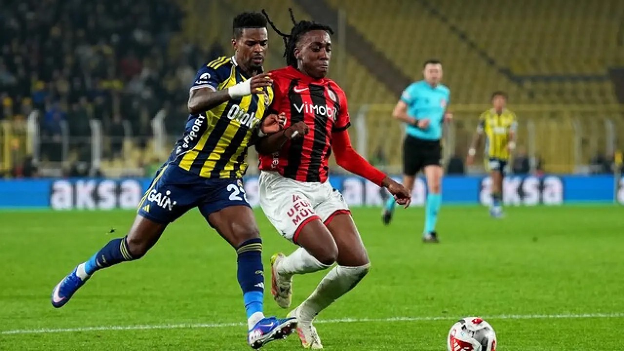 Fenerbahçe, Trendyol Süper Lig'in ilk haftasında Gençlerbirliği'ne konuk oluyor. İki