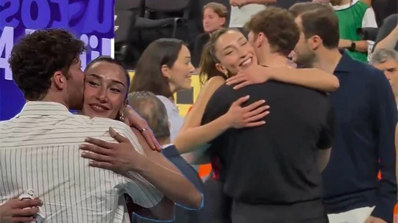 Milli voleybolcu Hande Baladın, Slovenya galibiyetinin ardından tribündeki sevgilisi Onuralp