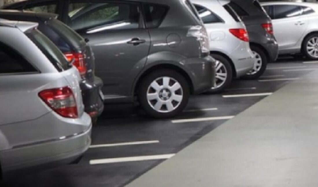 Alışveriş merkezlerinin otoparklarında hatalı park edilen araçlara yönelik uygulamalar tartışılmaya