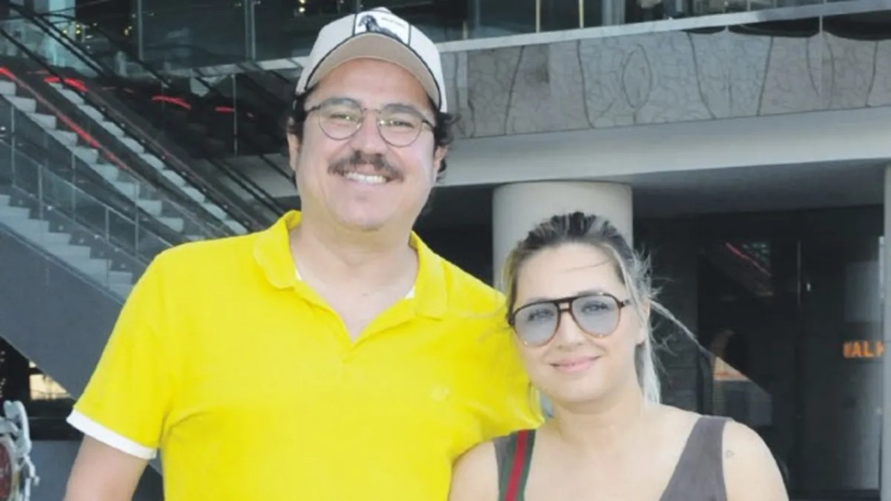 Oyuncu İbrahim Büyükak, eşi Nurdan Büyükak ve oğulları Aslan Zincirlikuyu'daki