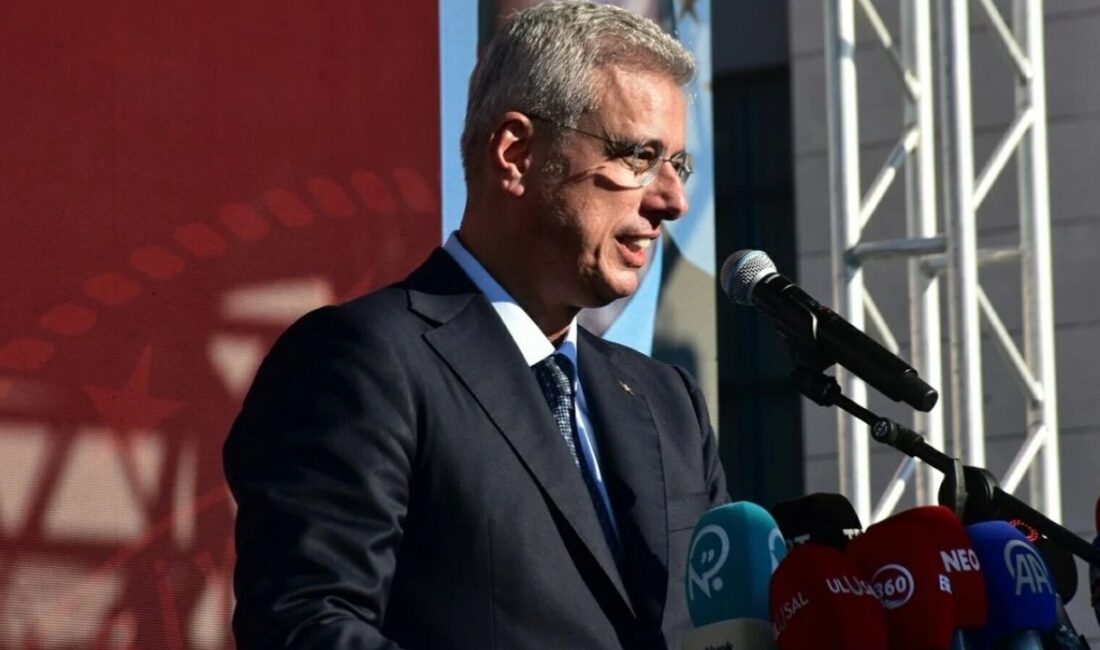 Sağlık Bakanı Kemal Memişoğlu, İzmir Dikili Devlet Hastanesi açılışında 1.800