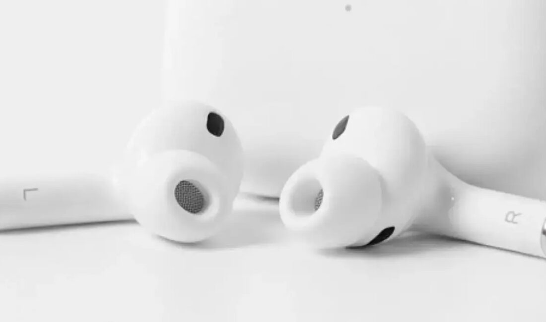 CNN Türk'ün haberine göre, kameralı ve yapay zekâ özellikli AirPods