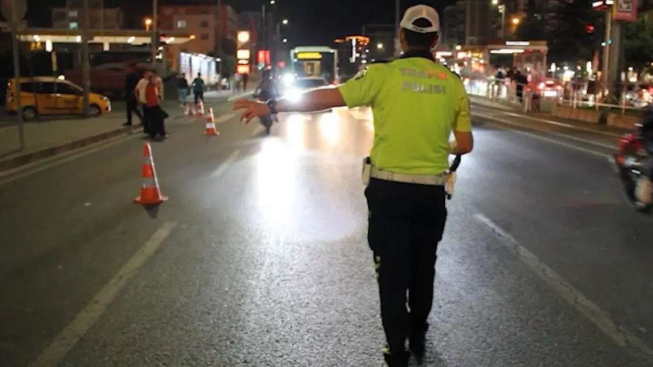Kayseri polisi tarafından düzenlenen huzur-asayiş uygulamalarında 24 bin kişi kimlik