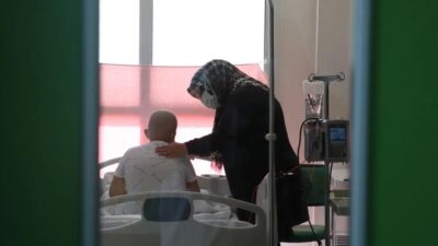 Kayseri'de yaşayan Tuğba Deniz, akut miyeloid lösemi teşhisi konan 9