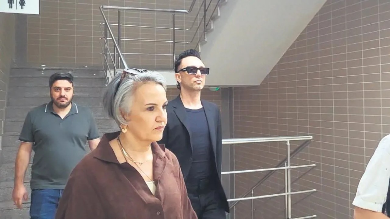 Mabel Matiz, şarkılarındaki 'müstehcenlik' suçlamasıyla adliyeye çağrıldı. İstanbul'da devam eden