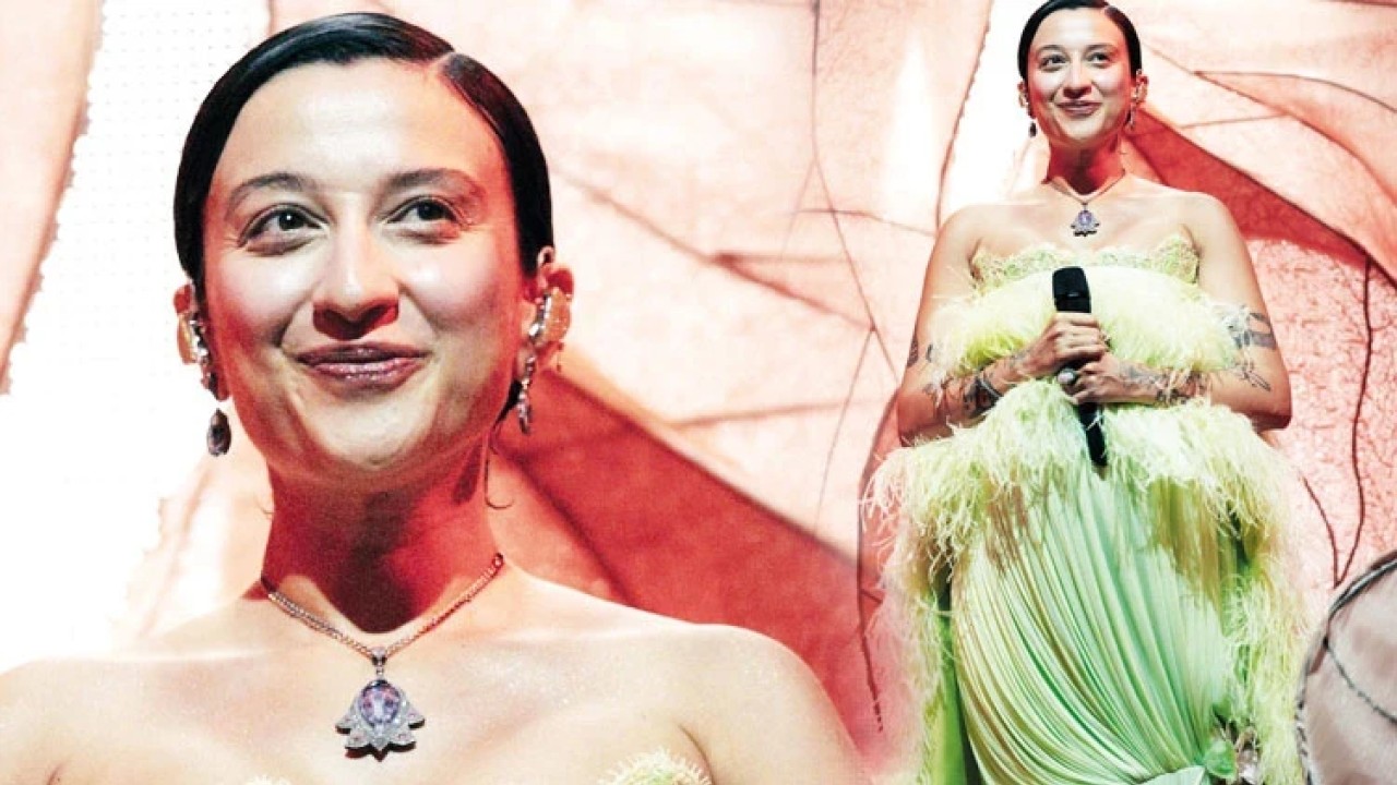 Harbiye Açıkhava'daki konser doğum öncesi duygusal anlara sahne oldu. Melike
