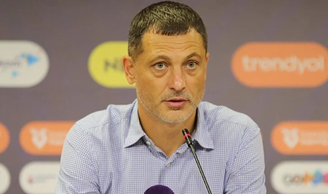 Gaziantep Futbol Kulübü teknik direktörü Mirel Radoi, Alanyaspor ile 1-1