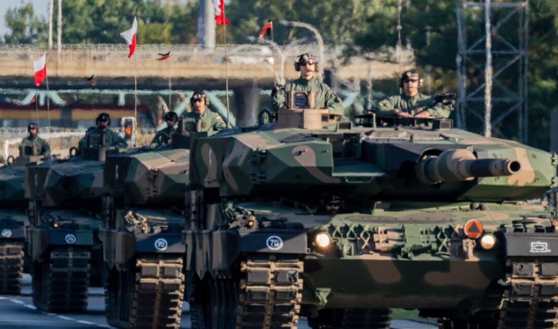 Silahlı Kuvvetler Günü'nde düzenlenen etkinlikte Polonya, savunma harcamaları ve modernizasyon