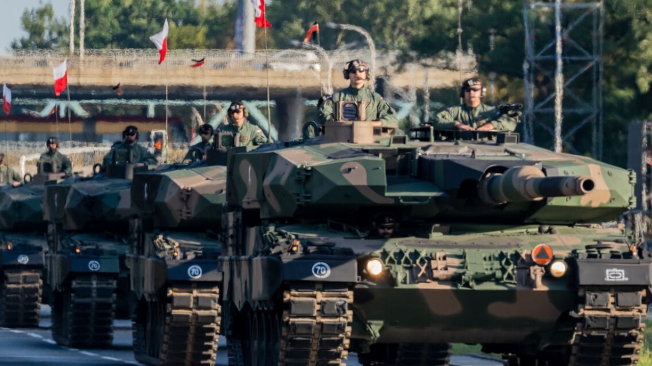 Silahlı Kuvvetler Günü'nde düzenlenen etkinlikte Polonya, savunma harcamaları ve modernizasyon