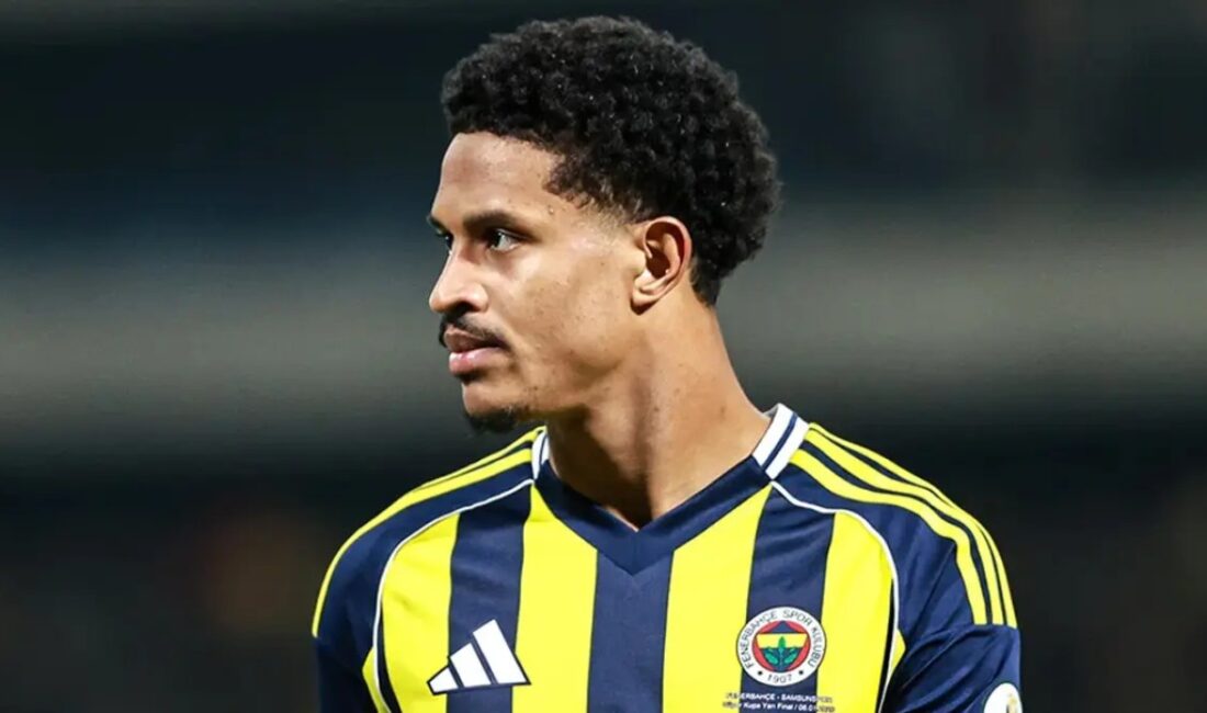 İtalya Serie A takımı Roma, Fenerbahçe'nin 25 yaşındaki Hollandalı savunmacısı