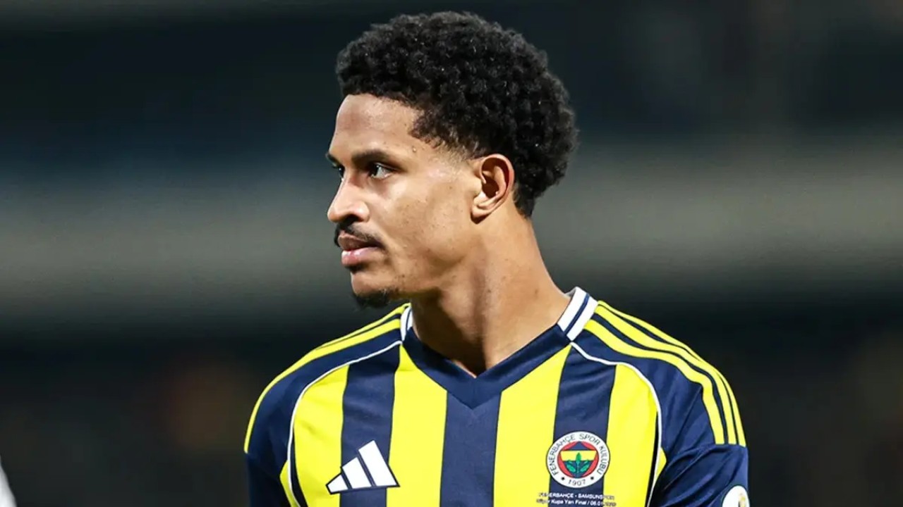 İtalya Serie A takımı Roma, Fenerbahçe'nin 25 yaşındaki Hollandalı savunmacısı