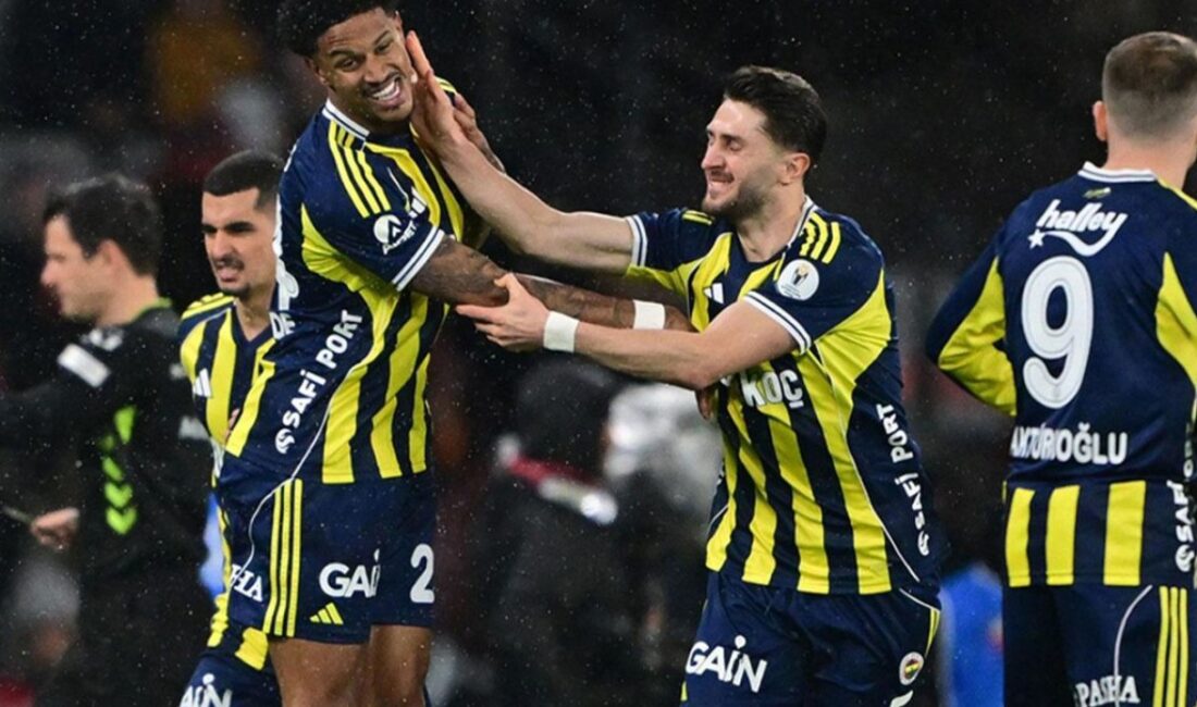 Serie A ekibi Roma, Jayden Oosterwolde için Fenerbahçe'ye resmi teklif