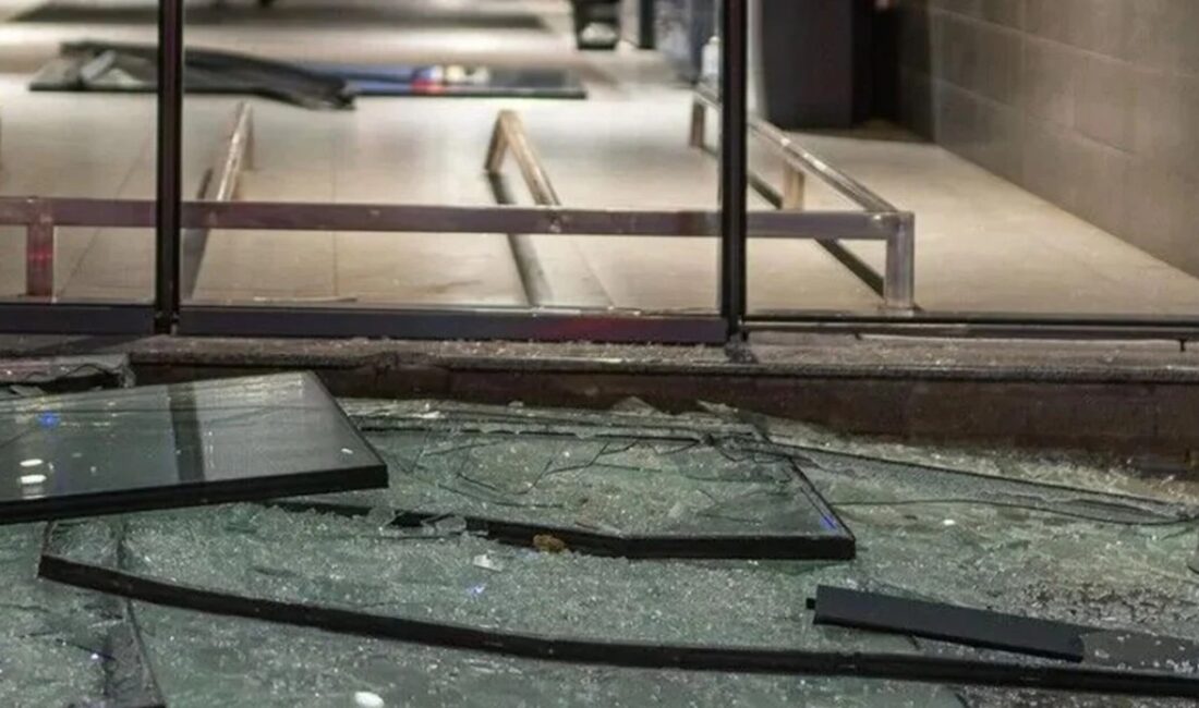 Üç farklı bölgede Ozon'a ait depoların faaliyetleri geçici olarak durduruldu.