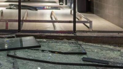 Üç farklı bölgede Ozon'a ait depoların faaliyetleri geçici olarak durduruldu.