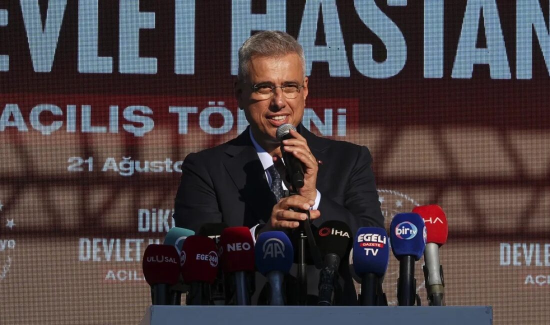 Dikili Devlet Hastanesi açılış töreninde konuşan Sağlık Bakanı Kemal Memişoğlu,