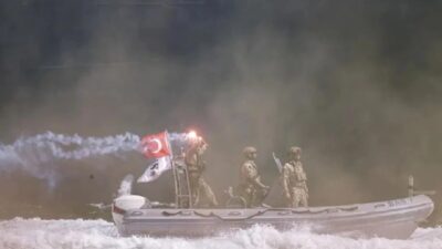 Deniz Kuvvetleri Komutanlığı'na bağlı SAT ve SAS komandoları, etkinlik kapsamında