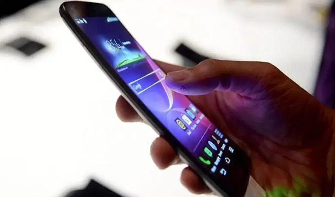 Bazı kullanıcılar sohbet sonrası telefonlarında çıkan reklamlardan rahatsız. Haber 7'ye
