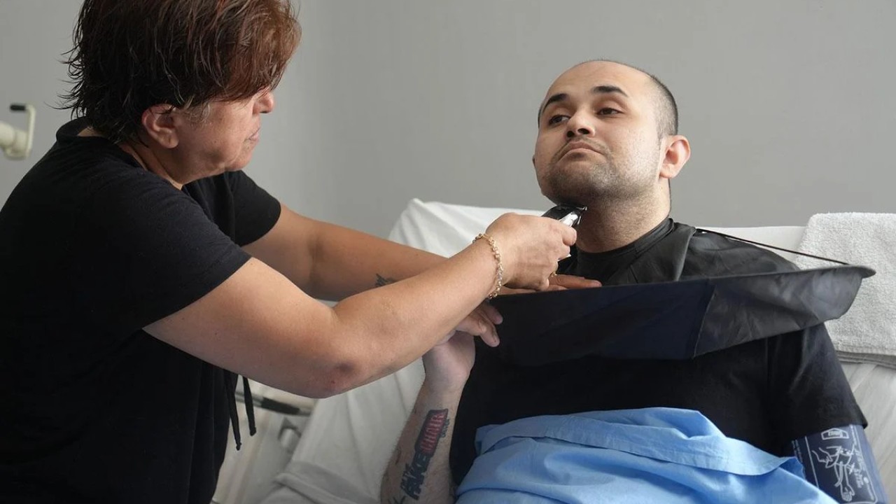 Kubilay Cankurt'un 7 yıldır kullandığı kasılma önleyici cihazın ömrü tükenince