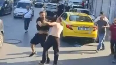 Zeytinburnu'nda iki taksi şoförü arasında tartışma yaşandı. Çevredekilerin müdahalesiyle olay